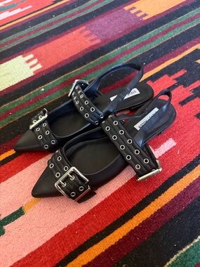 Steve Madden Black Buckle Leather Flats